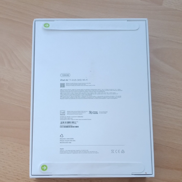 EMPTY iPad Air 11 Inch (M3) Box - Picture 2 of 7